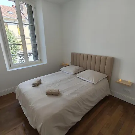 T5 Spacieux & Cosy - 4 Climatisees - 2 Min Gare Apartment Sainte-Savine