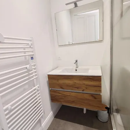Apartment T5 Spacieux & Cosy - 4 Climatisees - 2 Min Gare Sainte-Savine