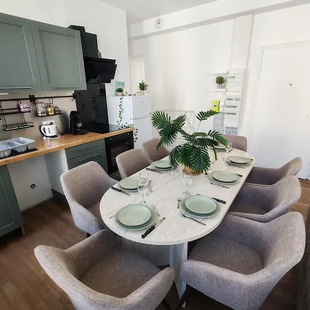 T5 Spacieux & Cosy - 4 Climatisees - 2 Min Gare Apartment Sainte-Savine