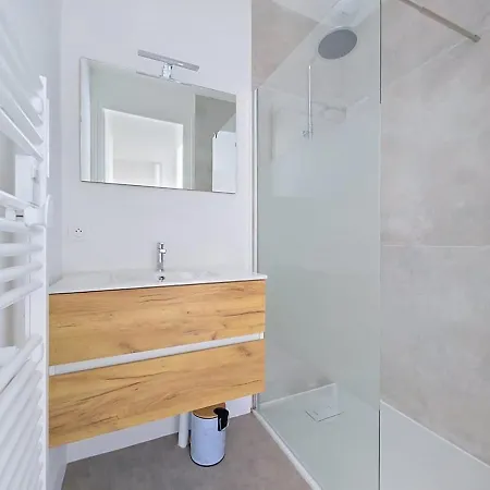 T5 Spacieux & Cosy - 4 Climatisees - 2 Min Gare Apartment Sainte-Savine