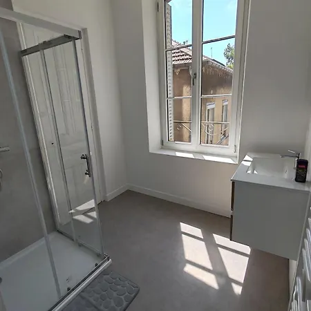 Apartment T5 Spacieux & Cosy - 4 Climatisees - 2 Min Gare Sainte-Savine